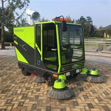钰荣 封闭电动驾驶式扫地机 充电扫地车 小区马路街道工厂清扫车