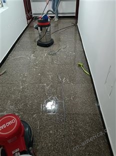 亲力亲为清洗地面 瓷砖 地板 pvc地胶打蜡过程